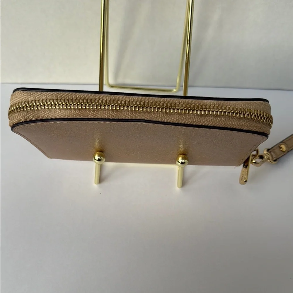 Michael Kors gold phone case and wallet - Picture 7 of 11